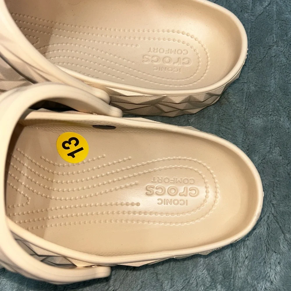 Crocs Classic Geometric Clog Men’s Size 13 - Picture 5 of 8